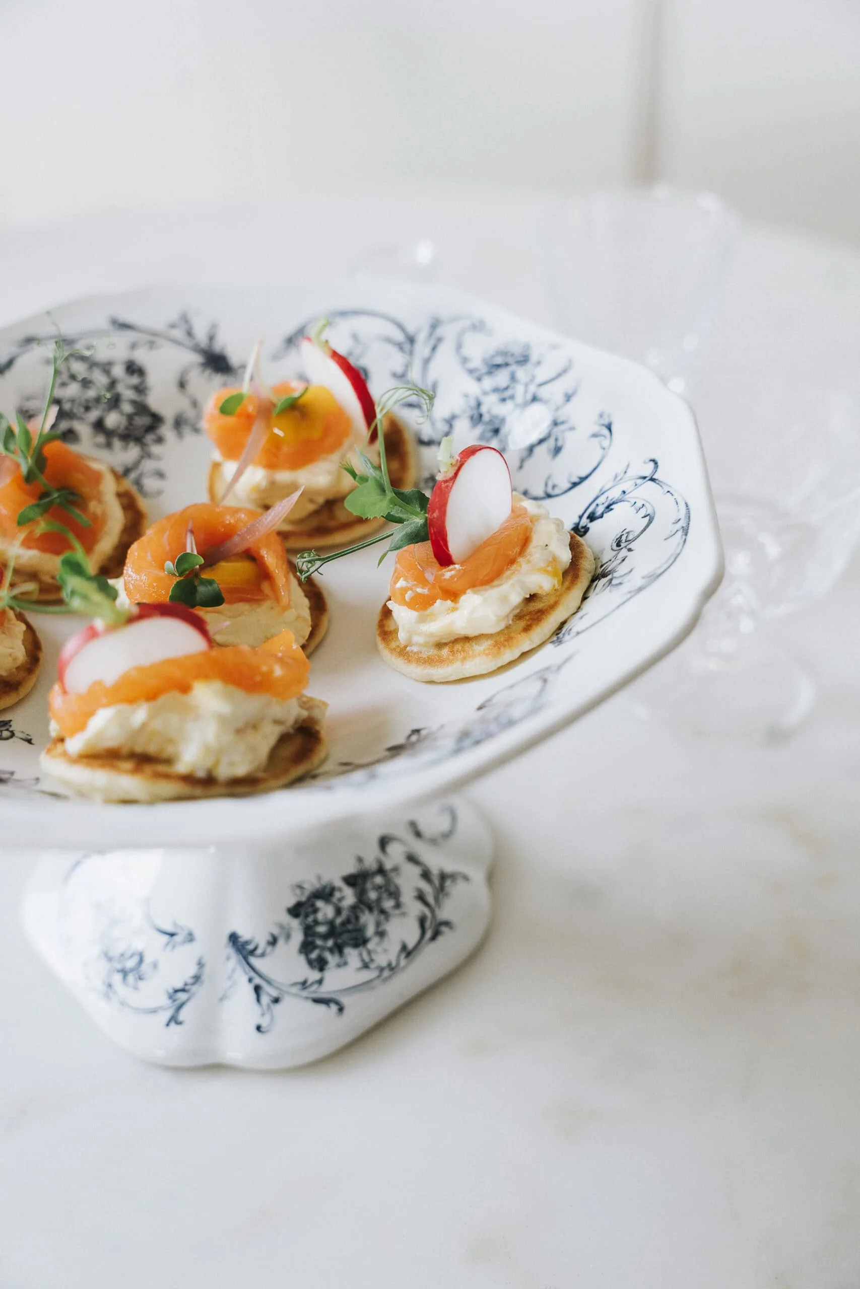Blinis dos de truite et crème mangue