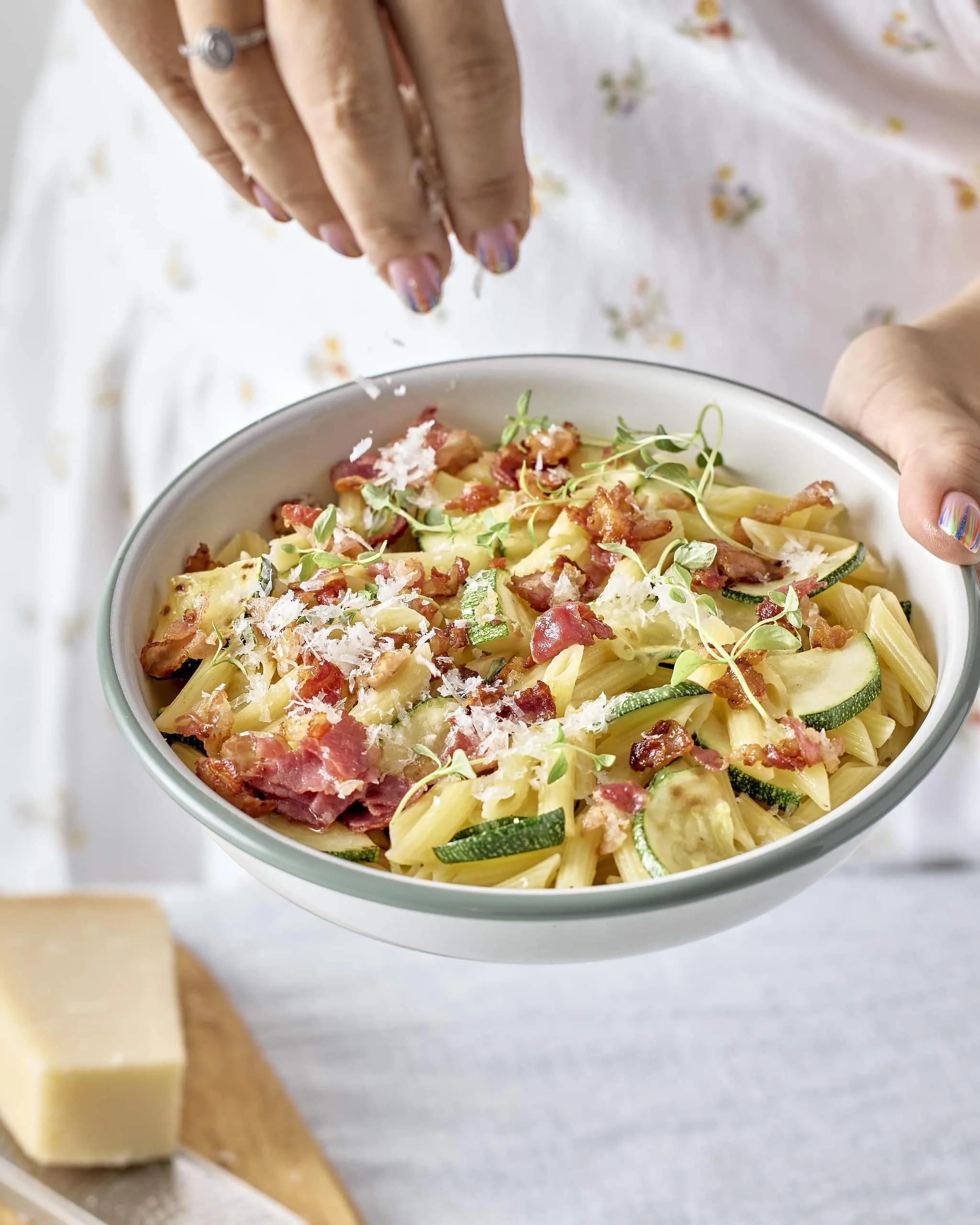 Ditaloni aux baby courgettes et pancetta au poivre