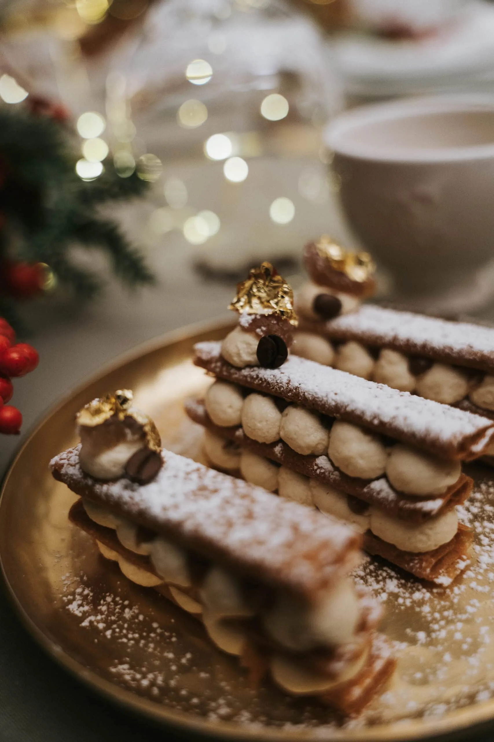 Mini bûches croustillantes marrons et café