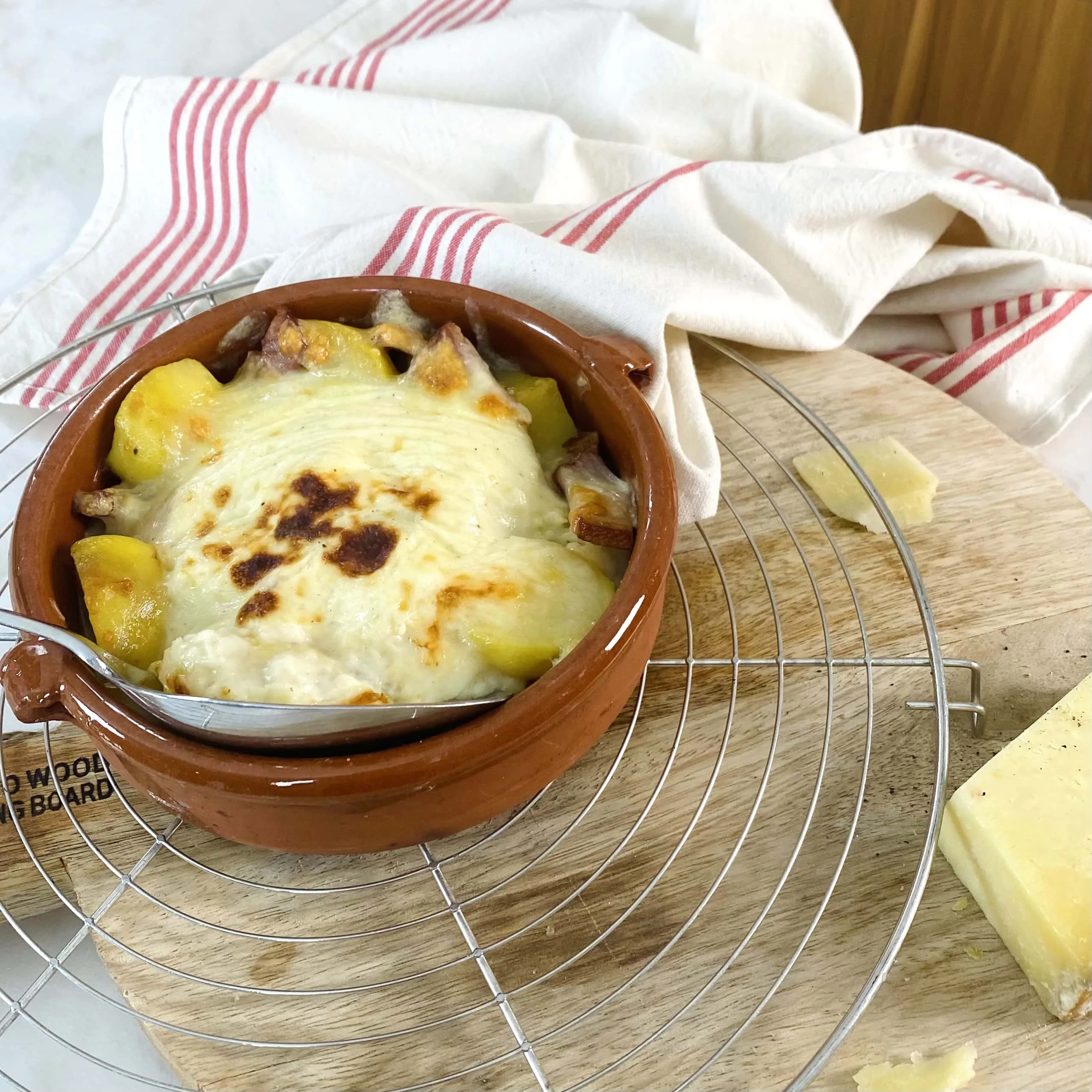 Gratin de pommes de terre et chou fleur au Cantal
