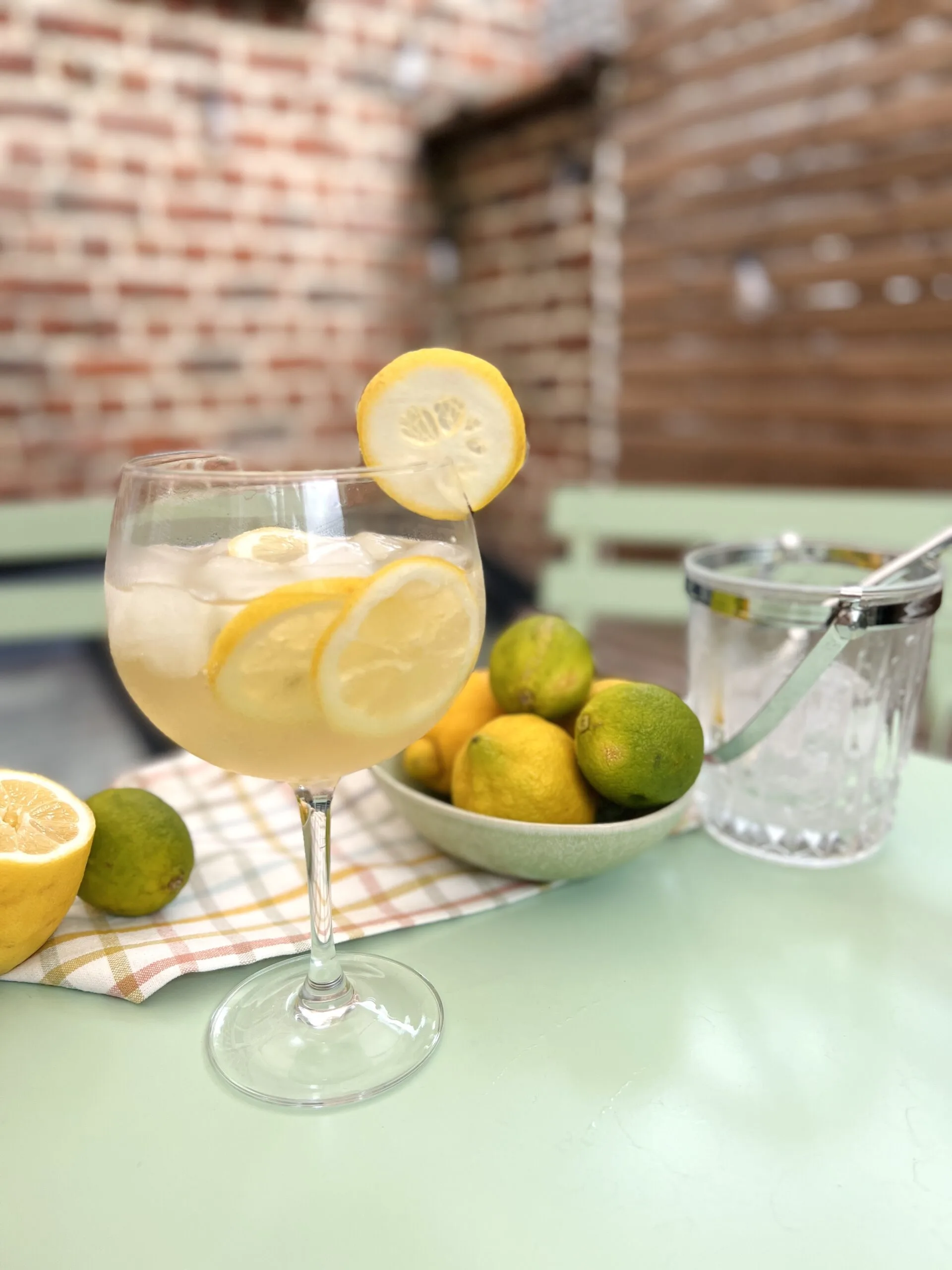Limoncello Spritz
