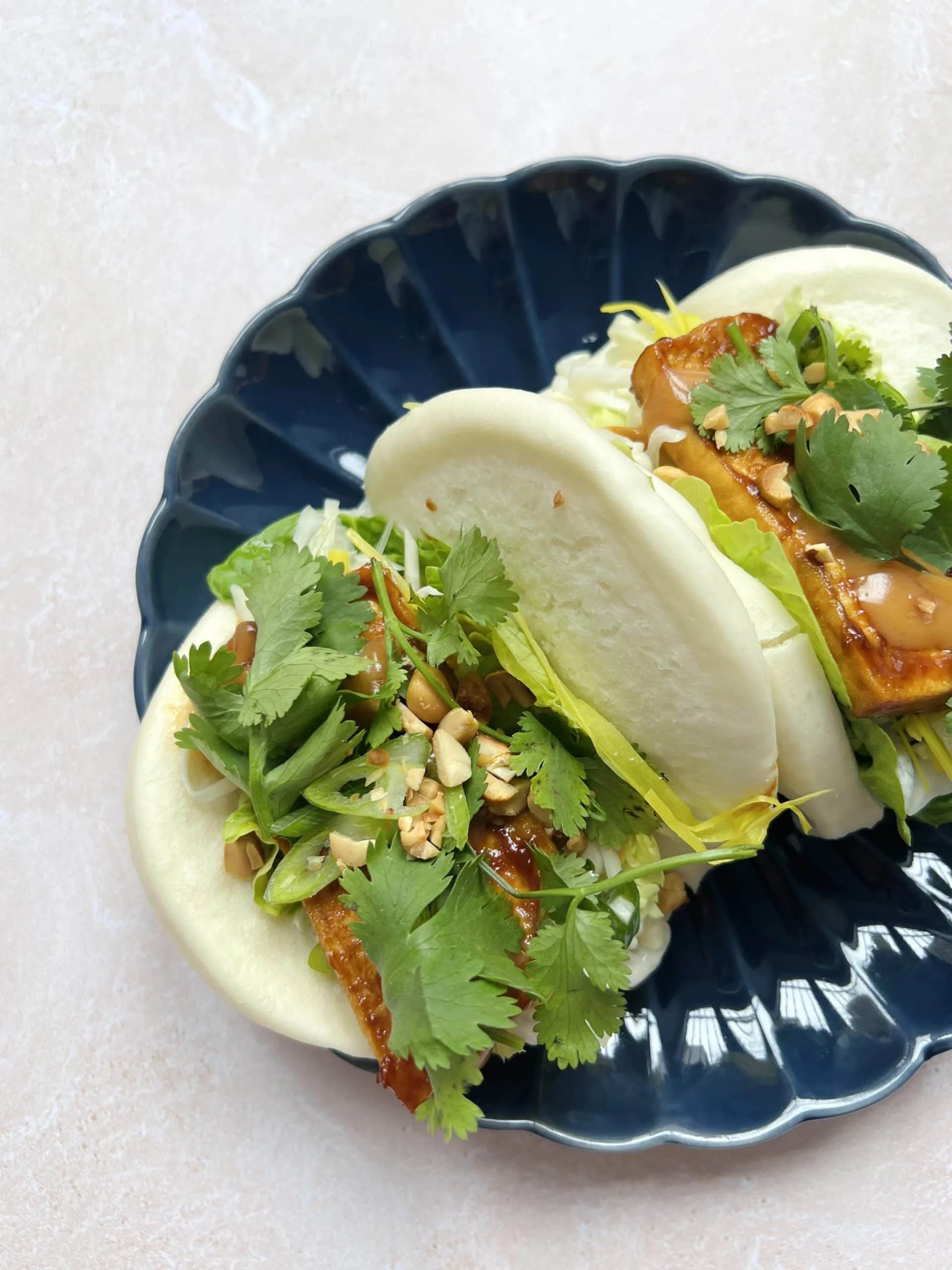 Bao au tofu laqué