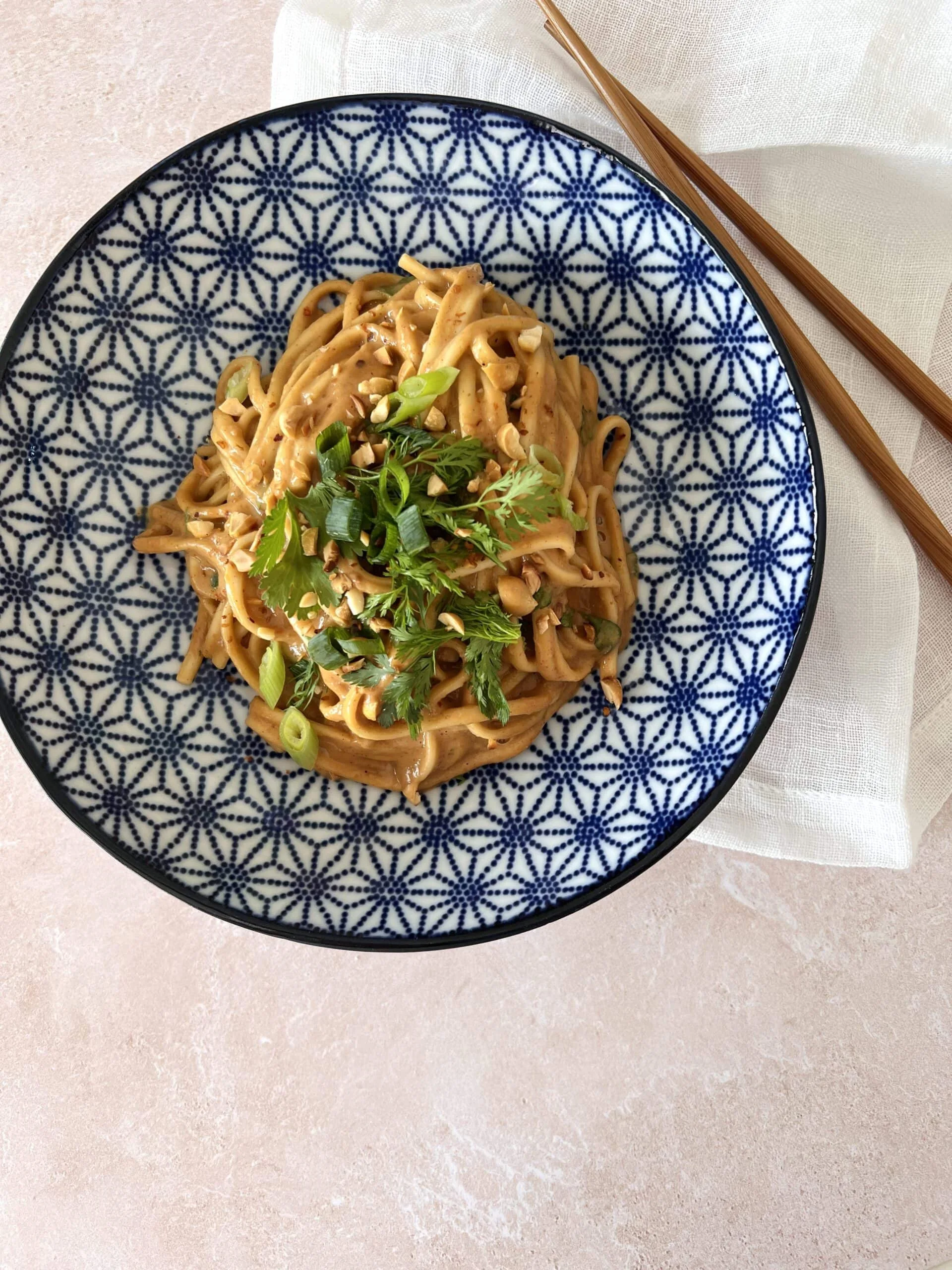 Nouilles udon sauce cacahuète