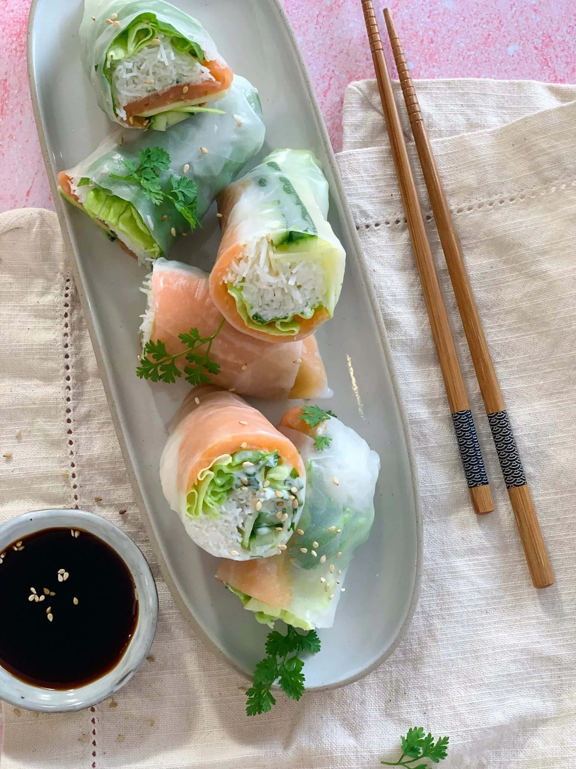 Rouleaux de printemps au saumon fumé, grany et Philadelphia