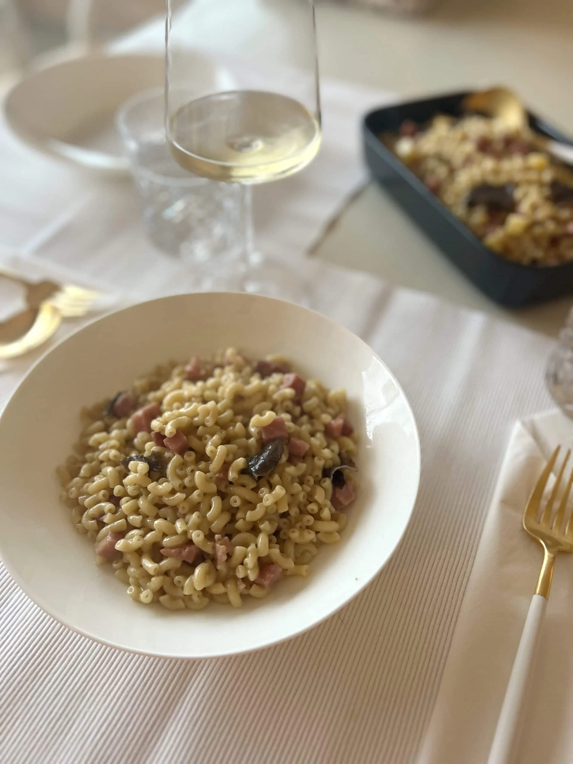 Coquillettes jambon, truffe et Comté