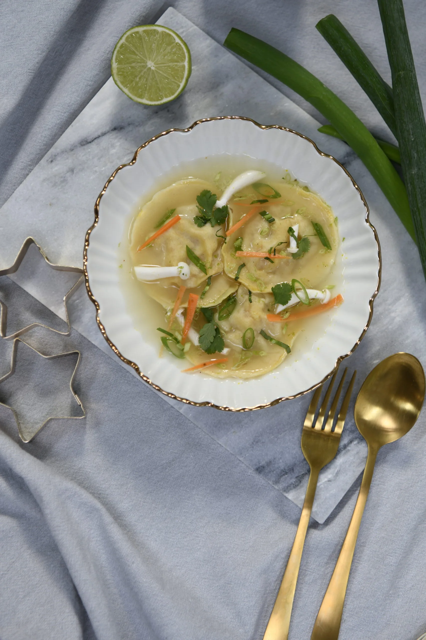 Recette ravioles St Jacques & Bouillon Thaï
