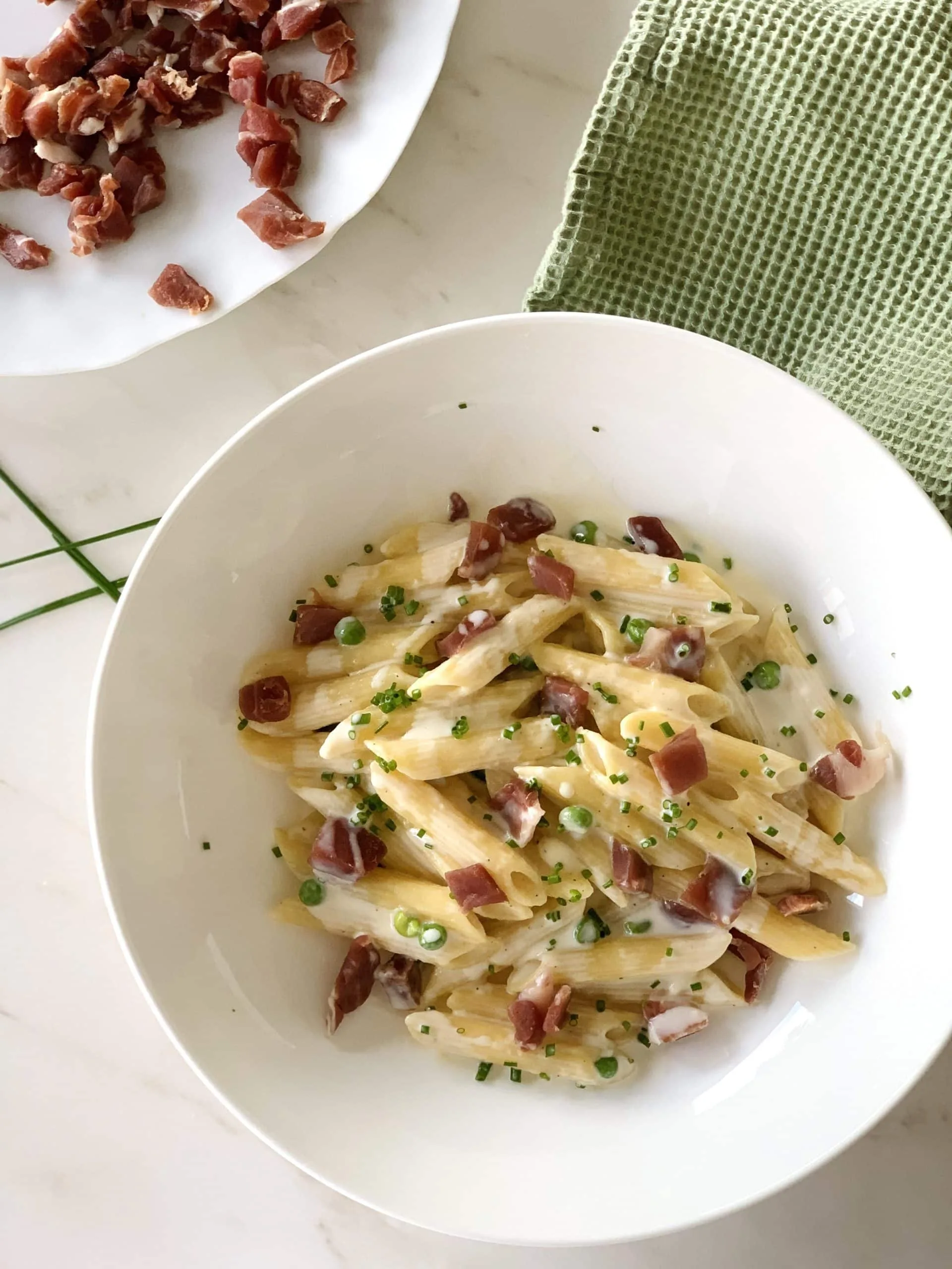 Penne crème de parmesan, ciboulette & jambon de Parme