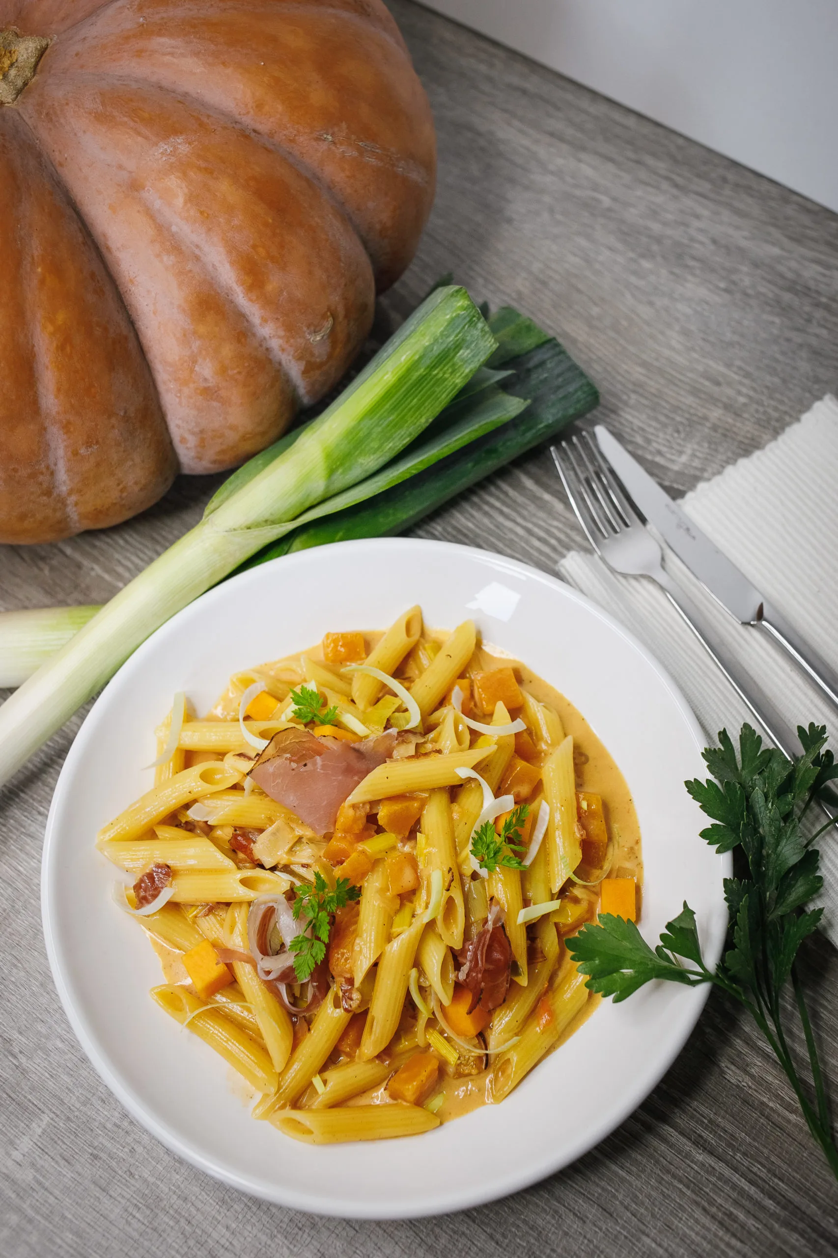 Penne Butternut – Poireaux – Speck