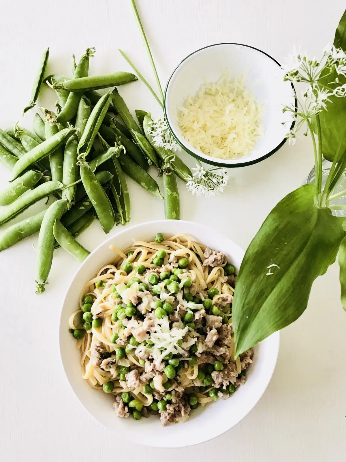 Linguine Saucisse à l’ail des ours – Petits pois – Pecorino