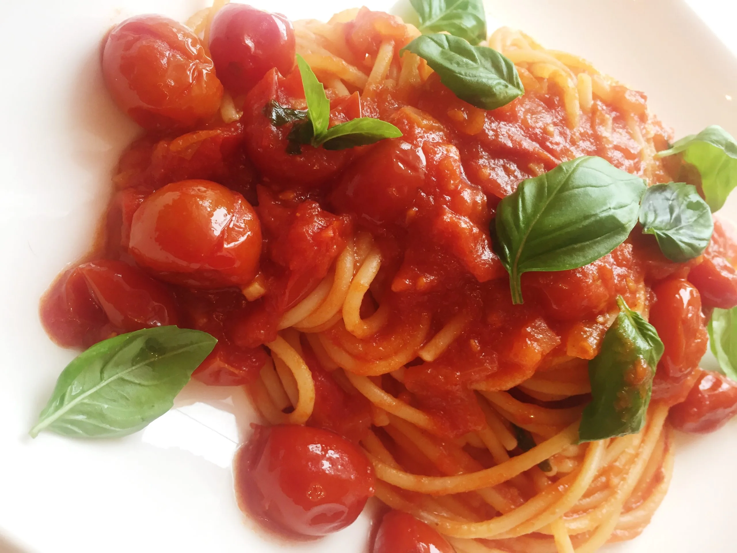 Spaghetti tomates – basilic