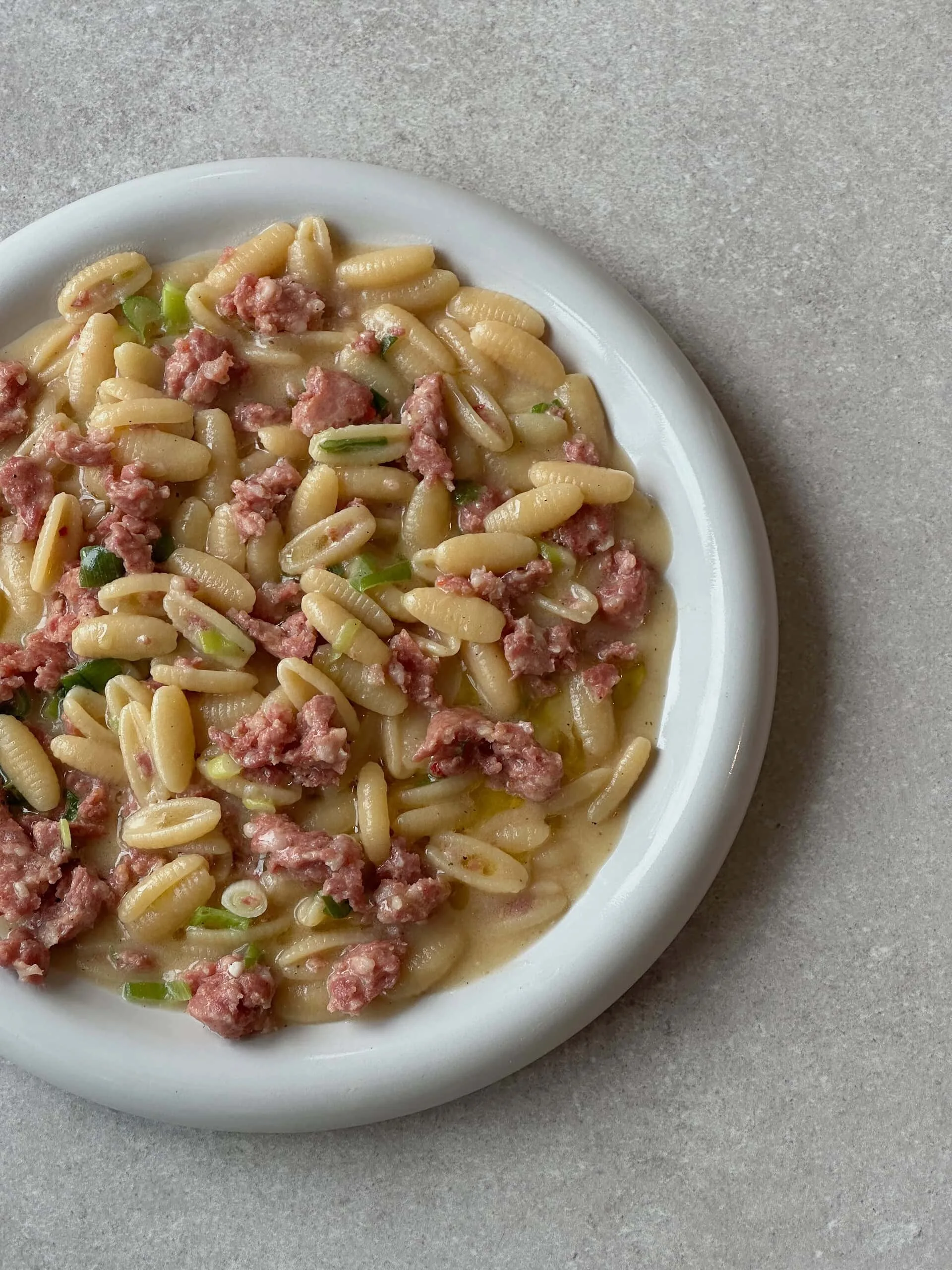 Gnocchetti sardi, saucisses piquantes et huile au citron