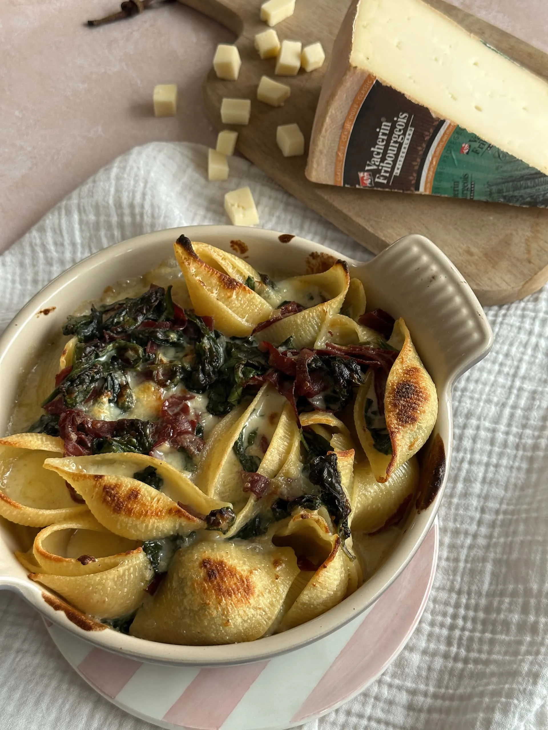 Conchiglioni crème au Vacherin Fribourgeois AOP, grison et épinards