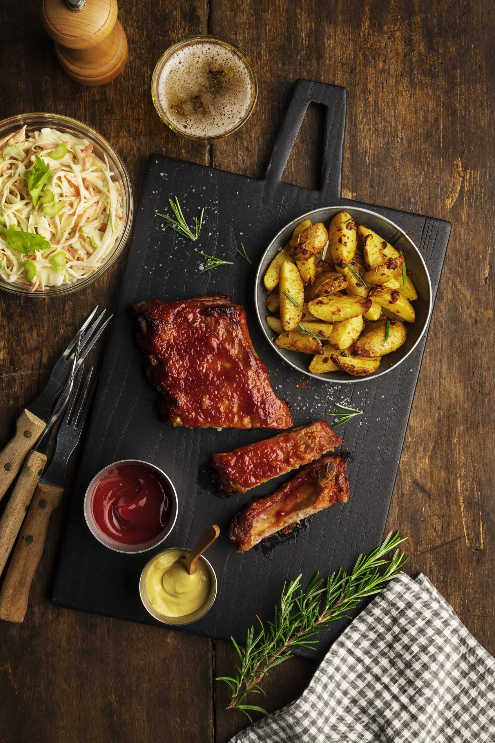 Spare Ribs /Potatoes / Coleslaw