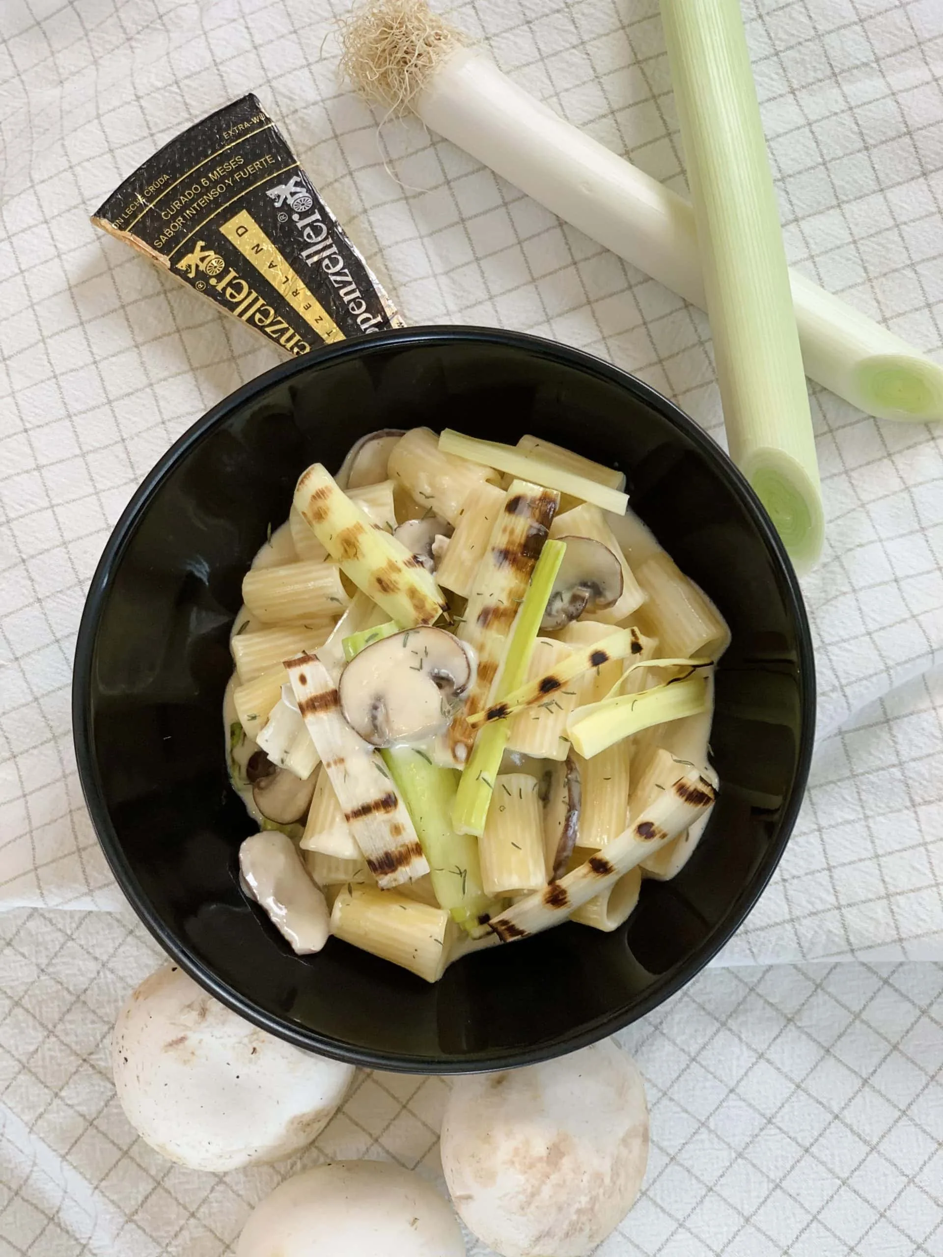 Rigatoni crème à l’Appenzeller – poireaux grillés -champignons