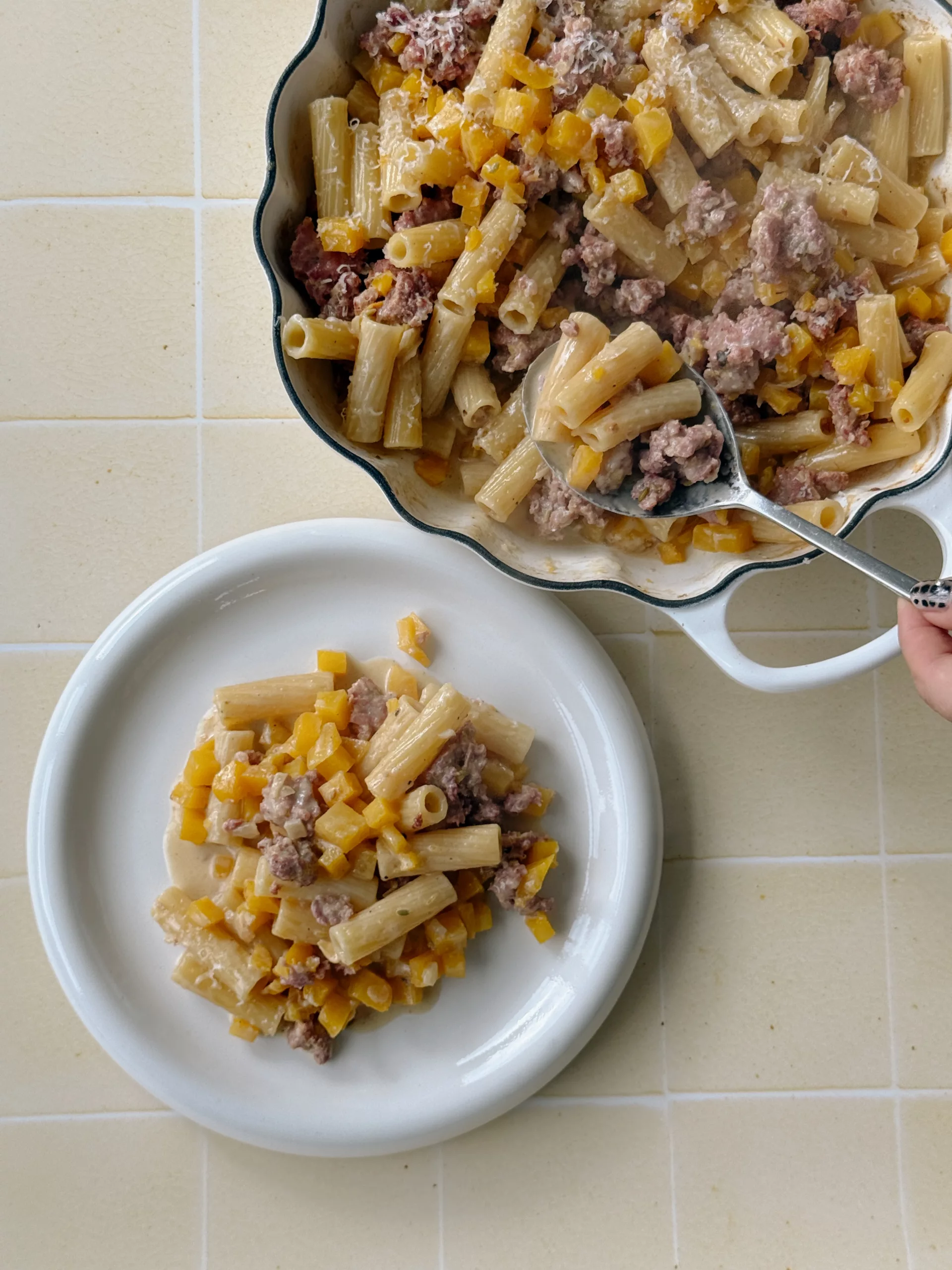 Rigatoni courge et saucisse italienne